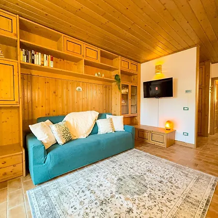 Begar Nest - Slope Front And Panoramic *