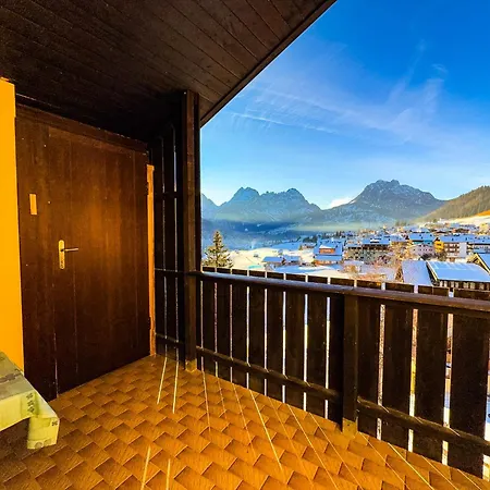 Begar Nest - Slope Front And Panoramic