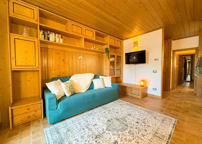 Begar Nest - Slope Front And Panoramic *